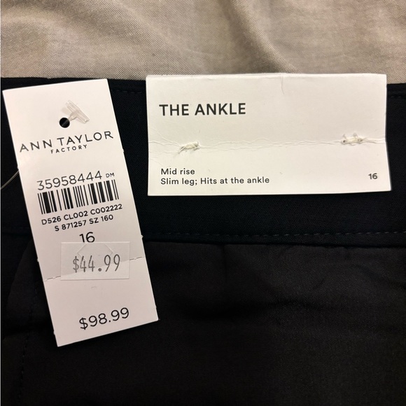 Ann Taylor Black Ankle Pants - Picture 4 of 4